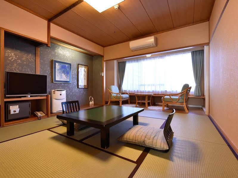 มิมัตสึกัง Hotel Shibukawa ภายนอก รูปภาพ